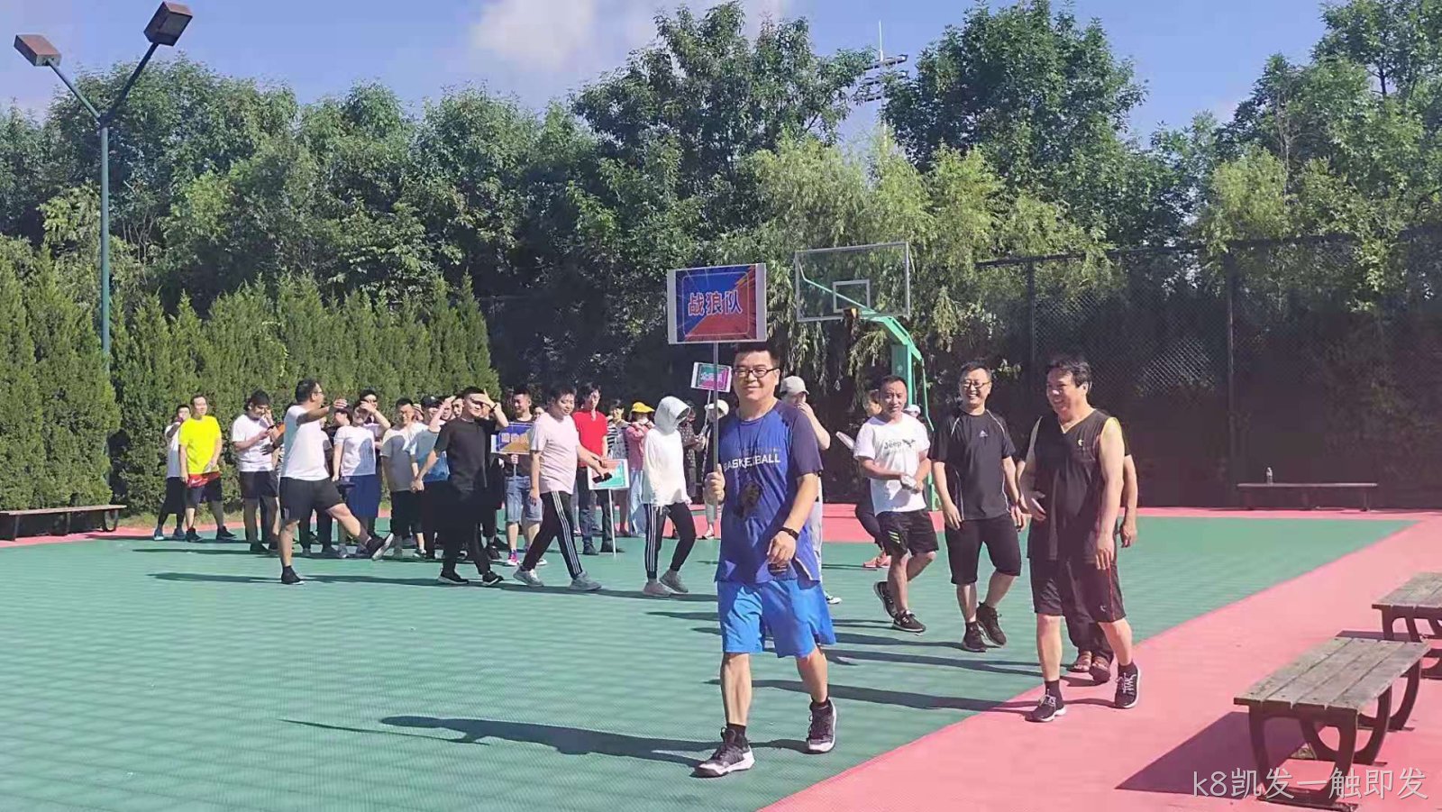 紧抓机遇 筑梦未来